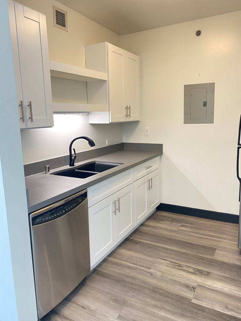 Condo for rent at 425 W Beech St, San Diego, CA 92101