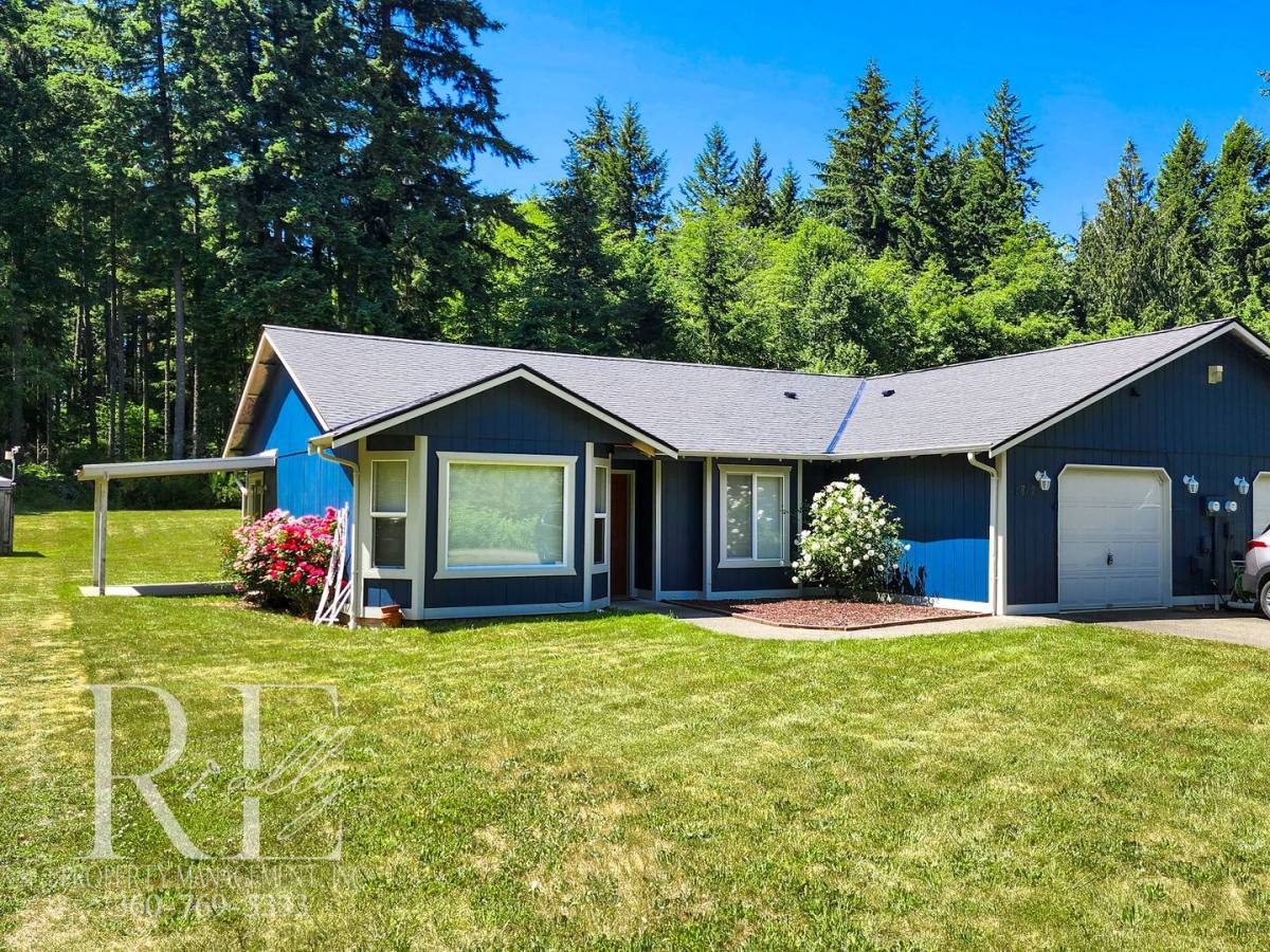 Townhouse for rent at 5862 Reese Lane SW, Port Orchard, WA 98367