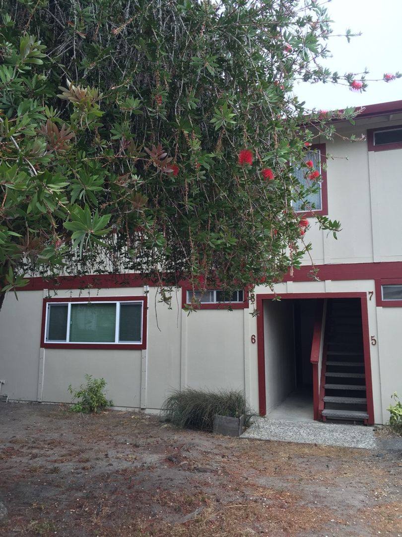 Apartment for rent at 832 Hanover St, Santa Cruz, CA 95062