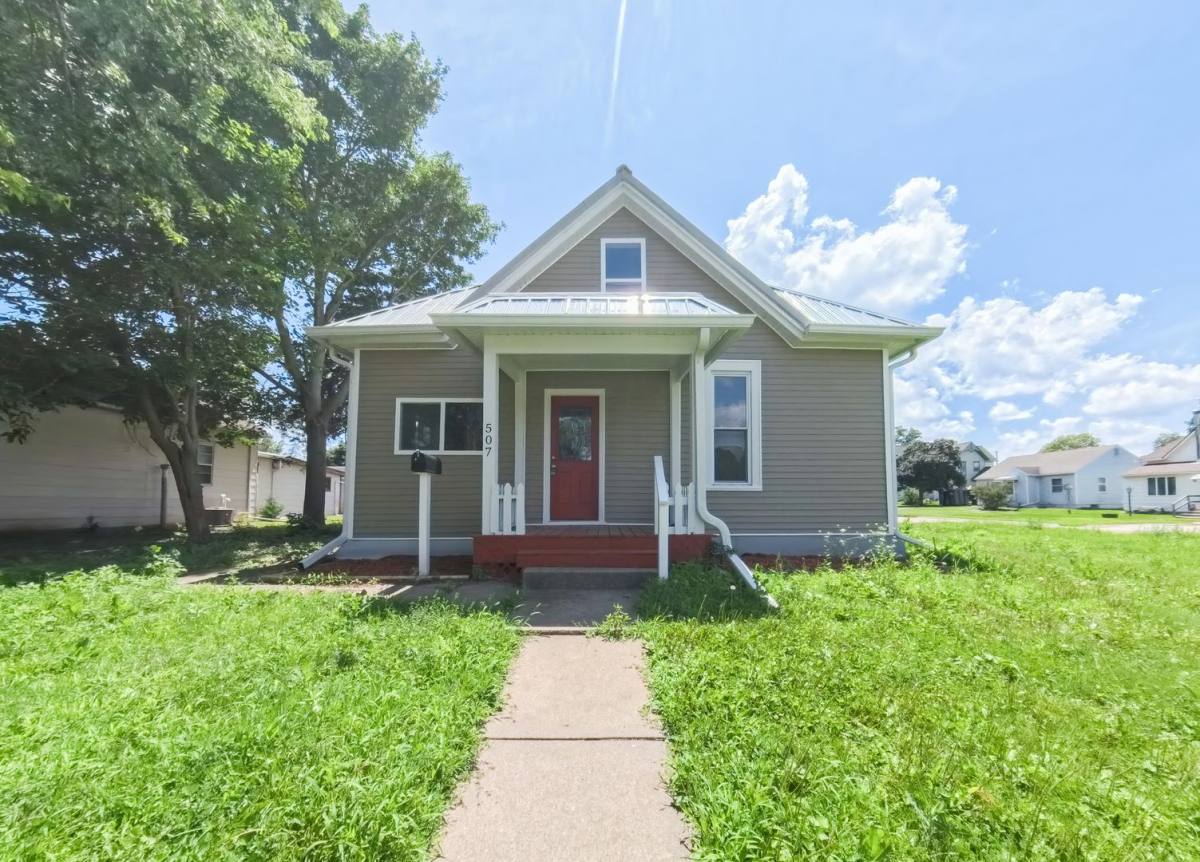 House for rent at 507 W Lincoln Way, Jefferson, IA 50129