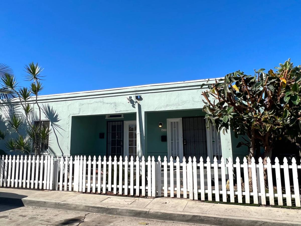 Townhouse for rent at 431 N Zona Court, Long Beach, CA 90802