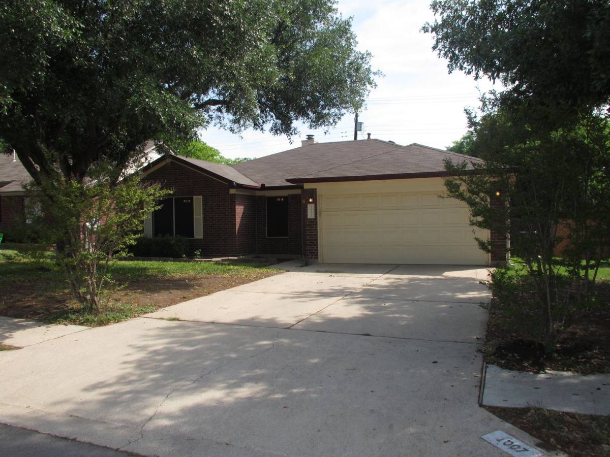 House for rent at 1007 Mohican St, Round Rock, TX 78665