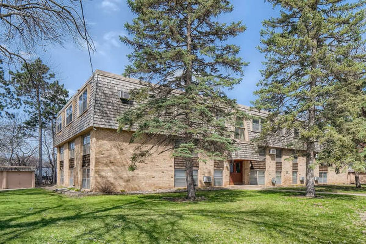 Apartment for rent at 4825 Vera Cruz Ave N, Minneapolis, MN 55429