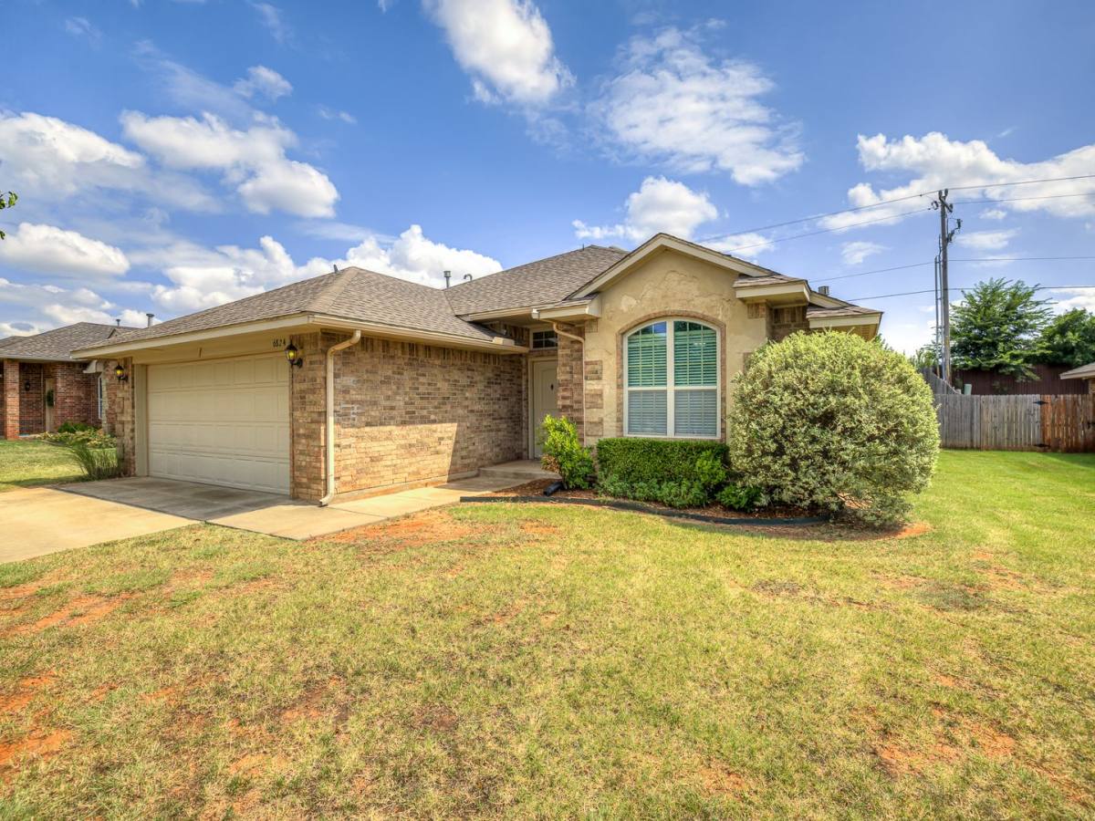 House for rent at 6824 NW 157th St, Edmond, OK 73013
