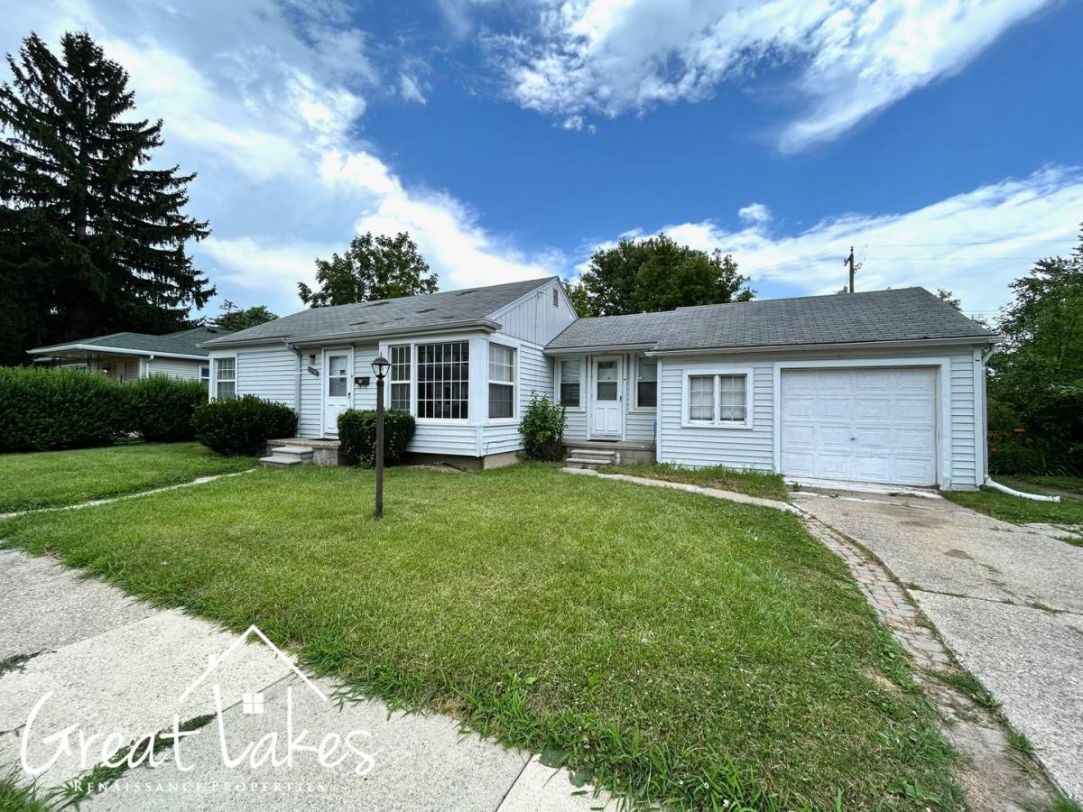 House for rent at 23742 Piper Ave, Eastpointe, MI 48021