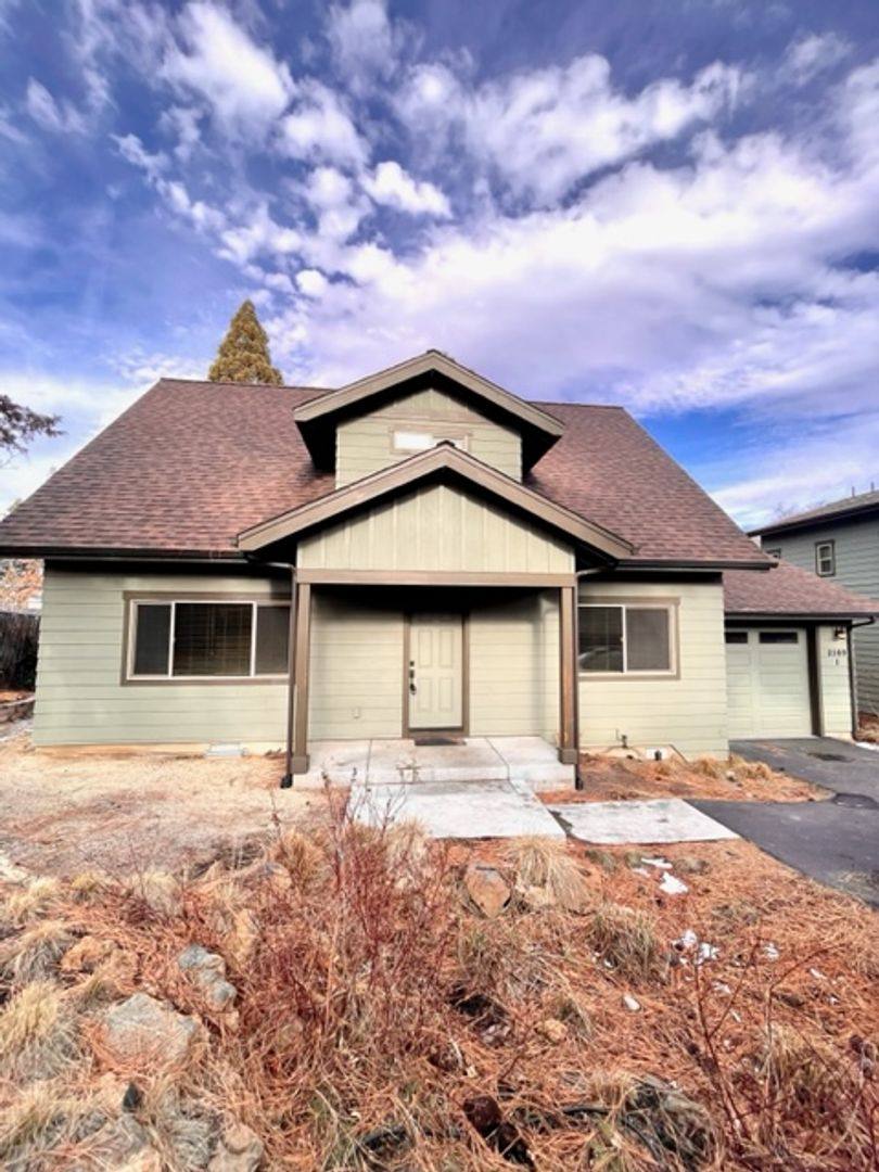 Apartment for rent at 2569 NE 8th St, Bend, OR 97701