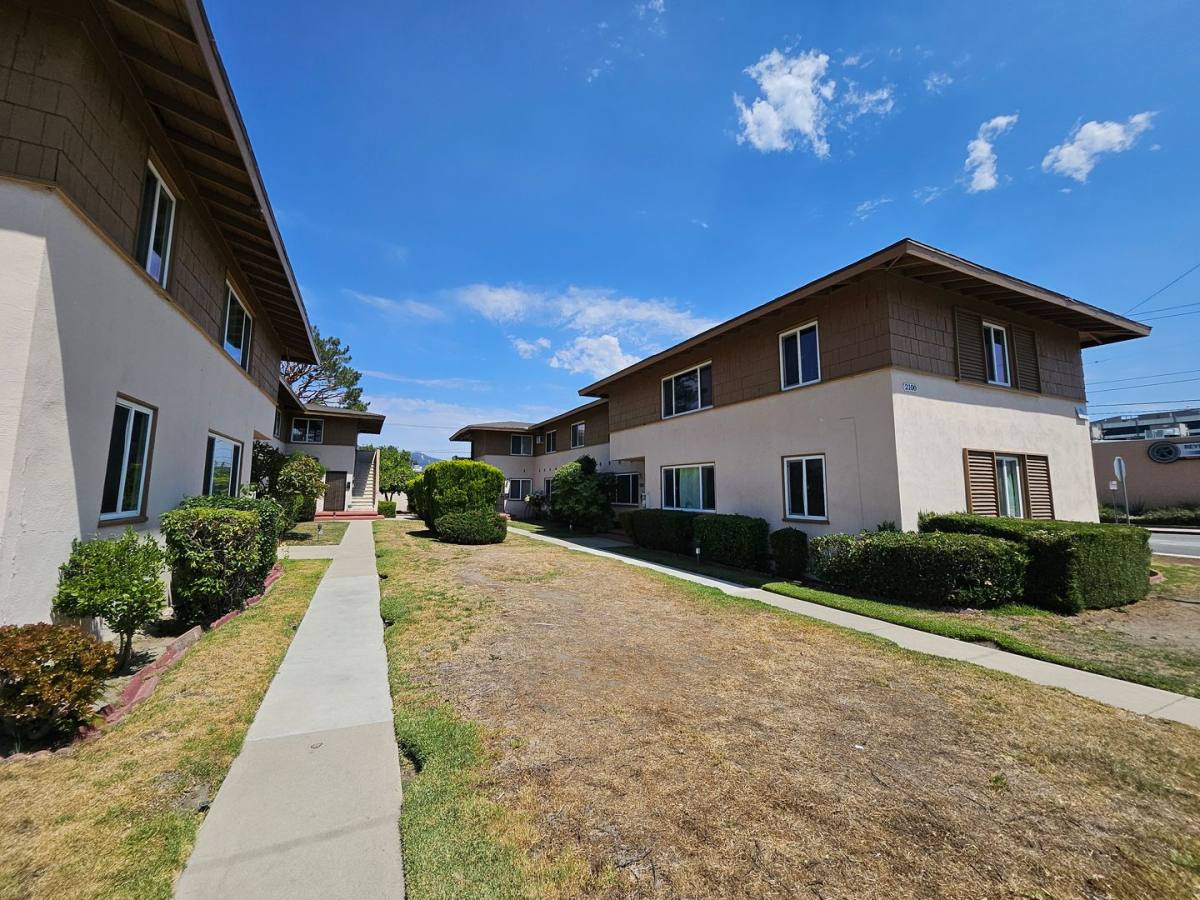 Apartment for rent at 2100 N Lincoln St, Burbank, CA 91504