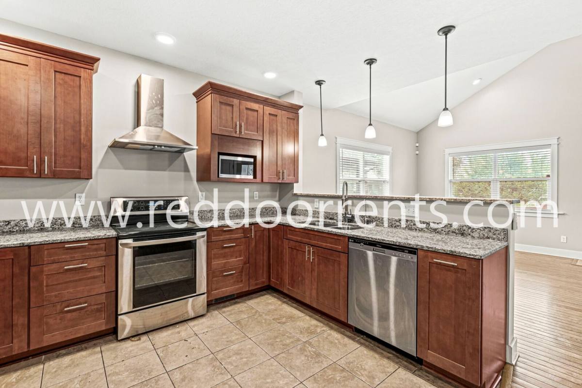 House for rent at 240 S Walcott St, Indianapolis, IN 46201