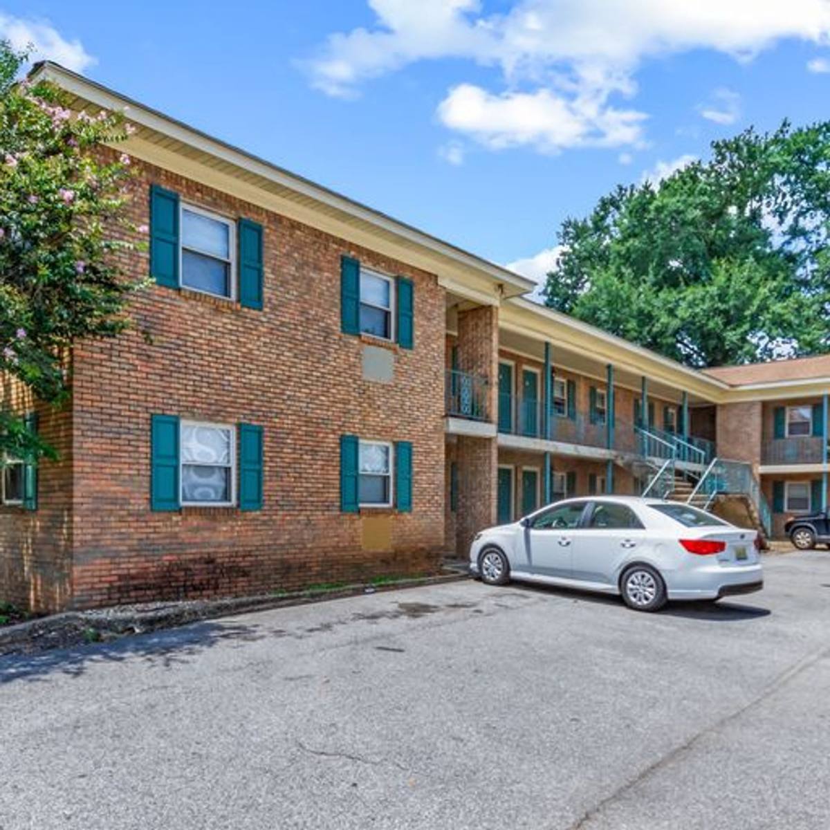 Apartment for rent at 326 Reed St, Tuscaloosa, AL 35401