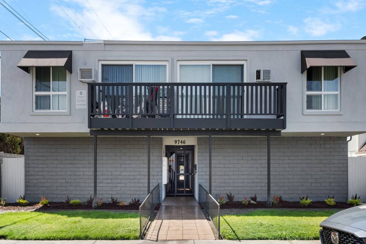 Apartment for rent at 9746 Park St, Bellflower, CA 90706