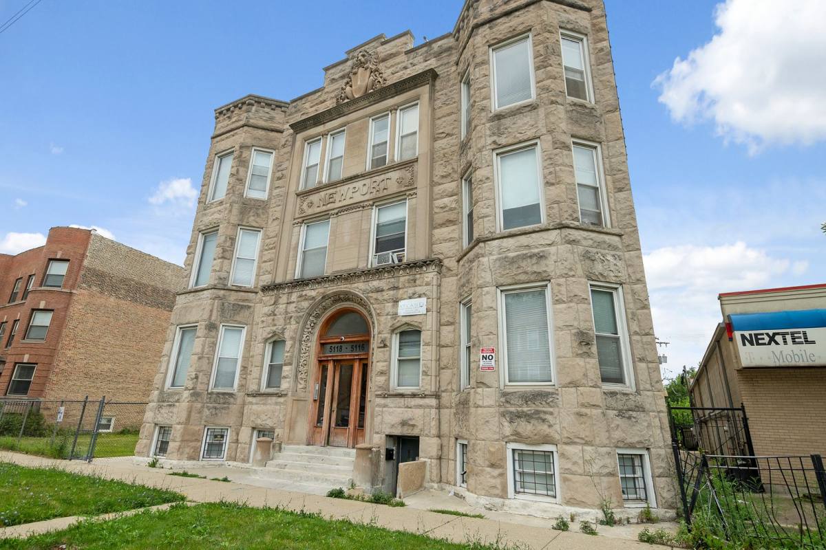 Apartment for rent at 5116 S Indiana Ave, Chicago, IL 60615