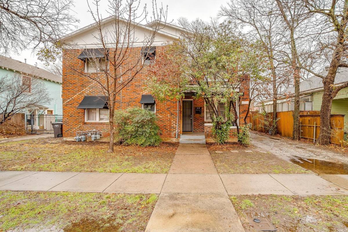 Apartment for rent at 1411 6th Ave, Fort Worth, TX 76104