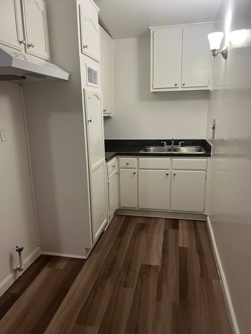 Apartment for rent at 3206-3210 El Segundo Blvd, Lynwood, CA 90262