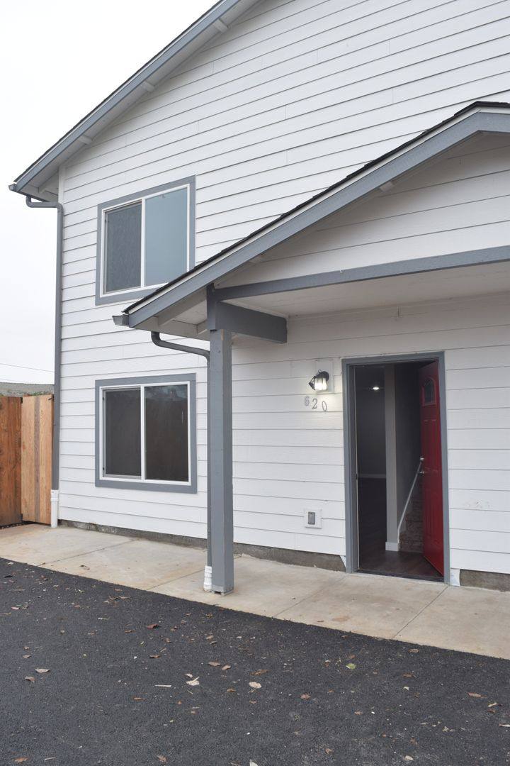 Apartment for rent at 618 - 620 Jury Lane, Lebanon, OR 97355