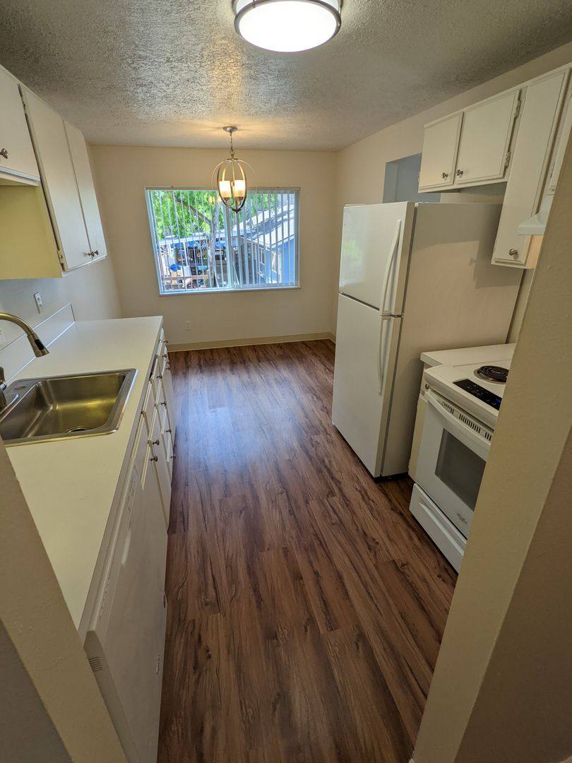 Apartment for rent at 6498 Lowry Dr, West Linn, OR 97068