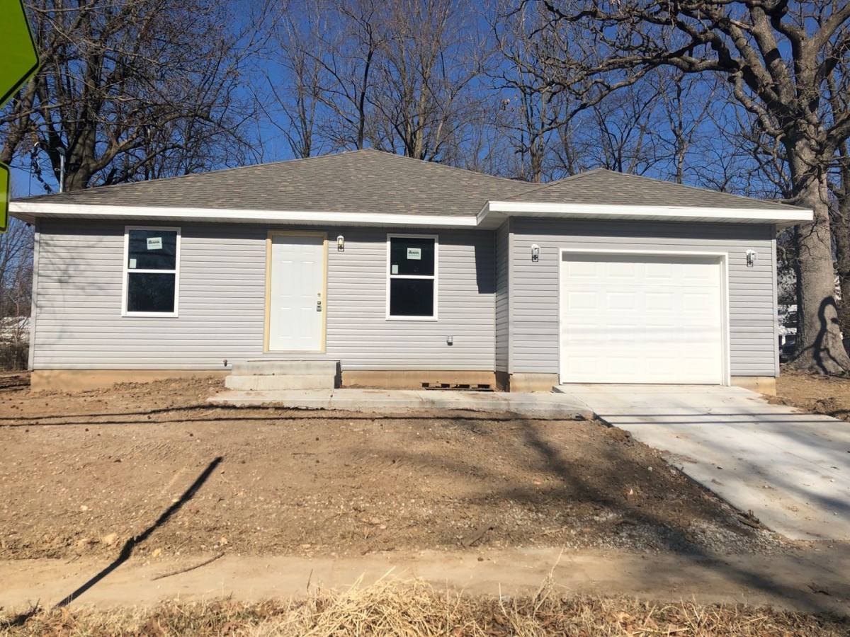 House for rent at 1521 E Dale St, Springfield, MO 65803