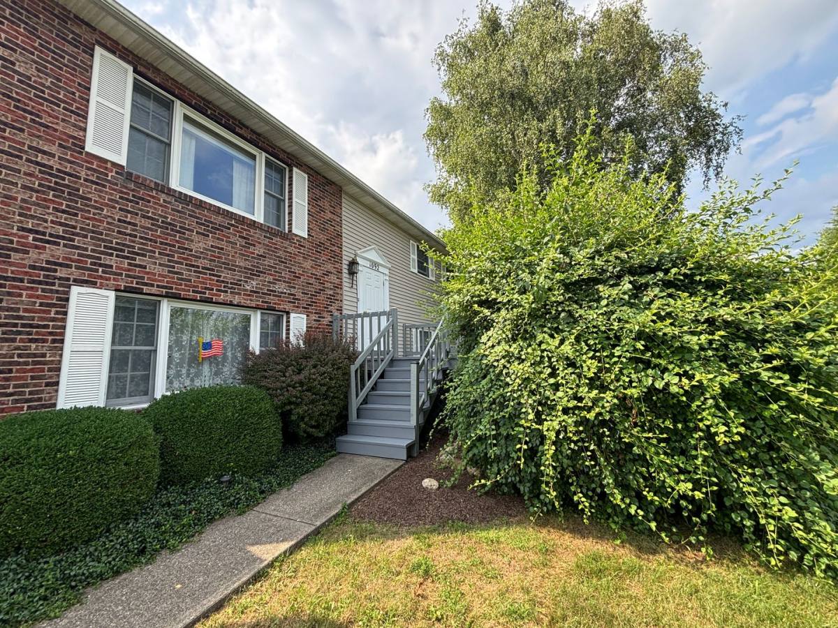 Apartment for rent at 1092-1094 Pohopoco Dr, Lehighton, PA 18235
