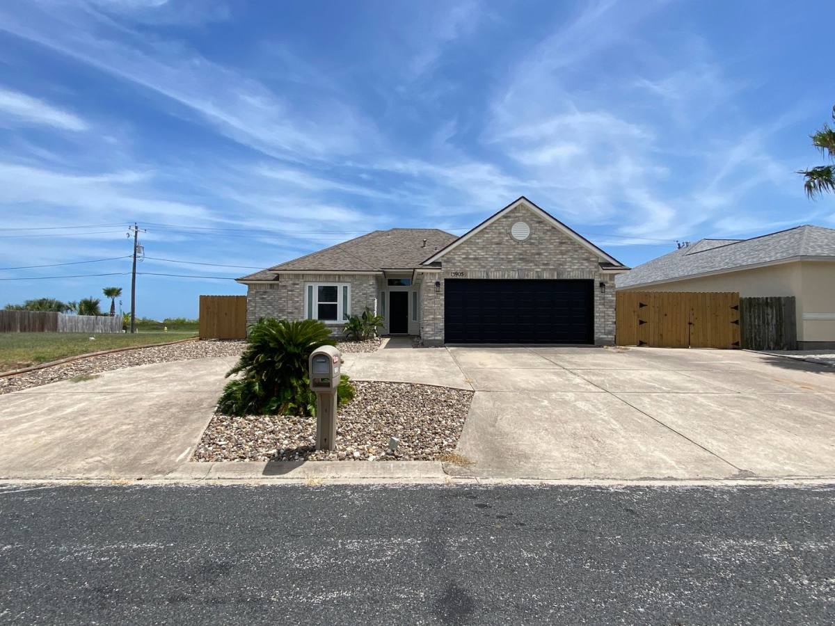 House for rent at 13905 Coquina Bay Ave, Corpus Christi, TX 78418
