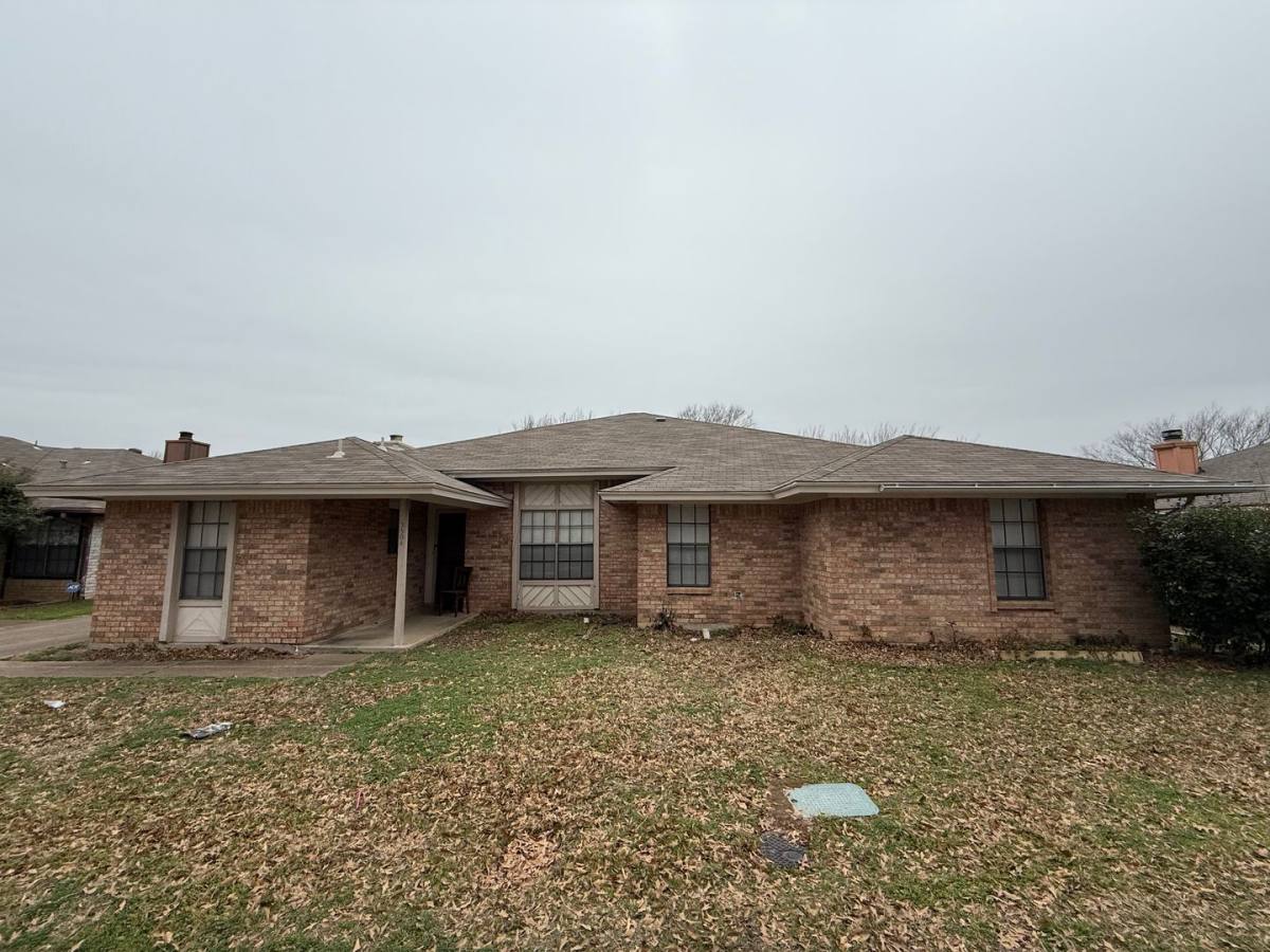 Townhouse for rent at 2522 Indigo Lane, Arlington, TX 76015