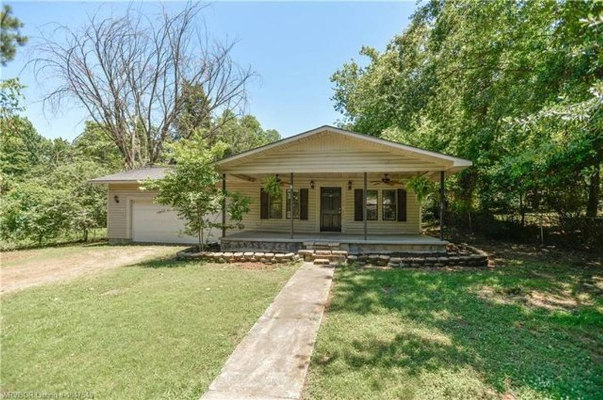 House for rent at 1214 N 46th St, Fort Smith, AR 72904