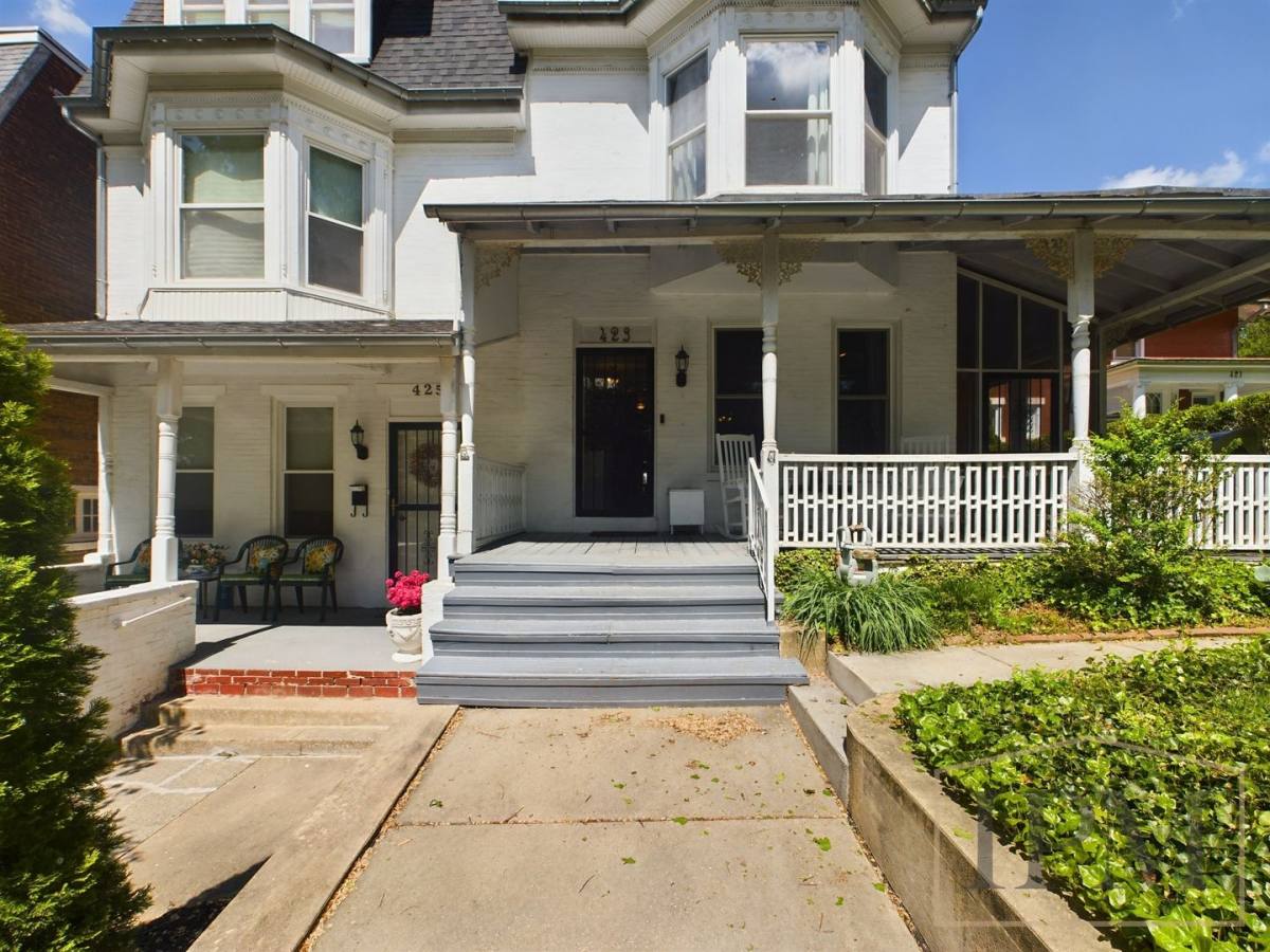 House for rent at 423 Lincoln St, York, PA 17401