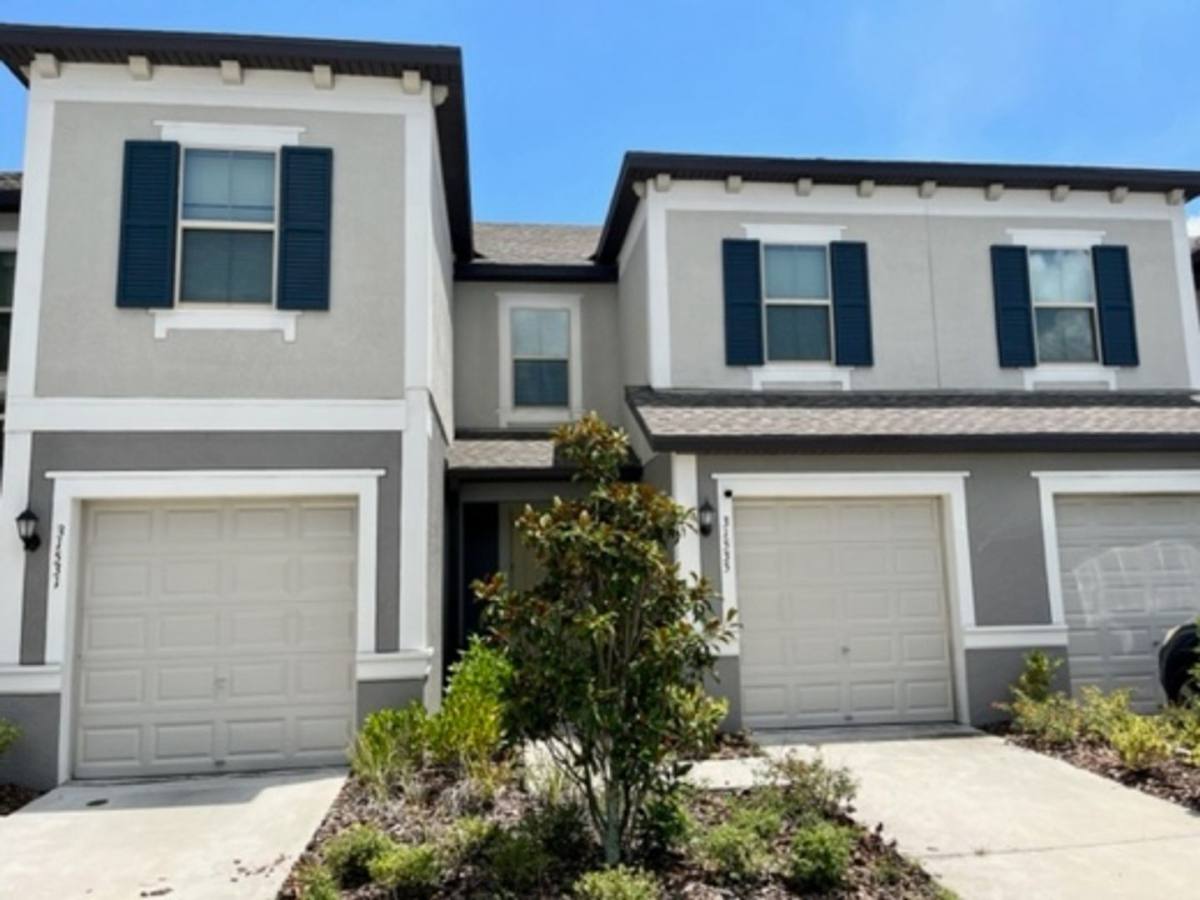 Townhouse for rent at 31535 Blue Passing Loop, Wesley Chapel, FL 33545