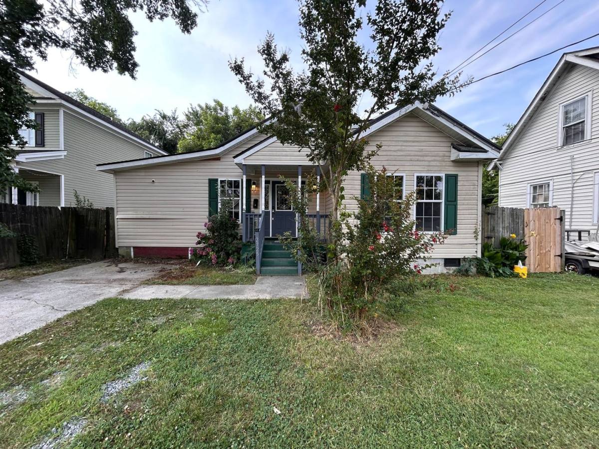 House for rent at 2725 Victoria Ave, Norfolk, VA 23504
