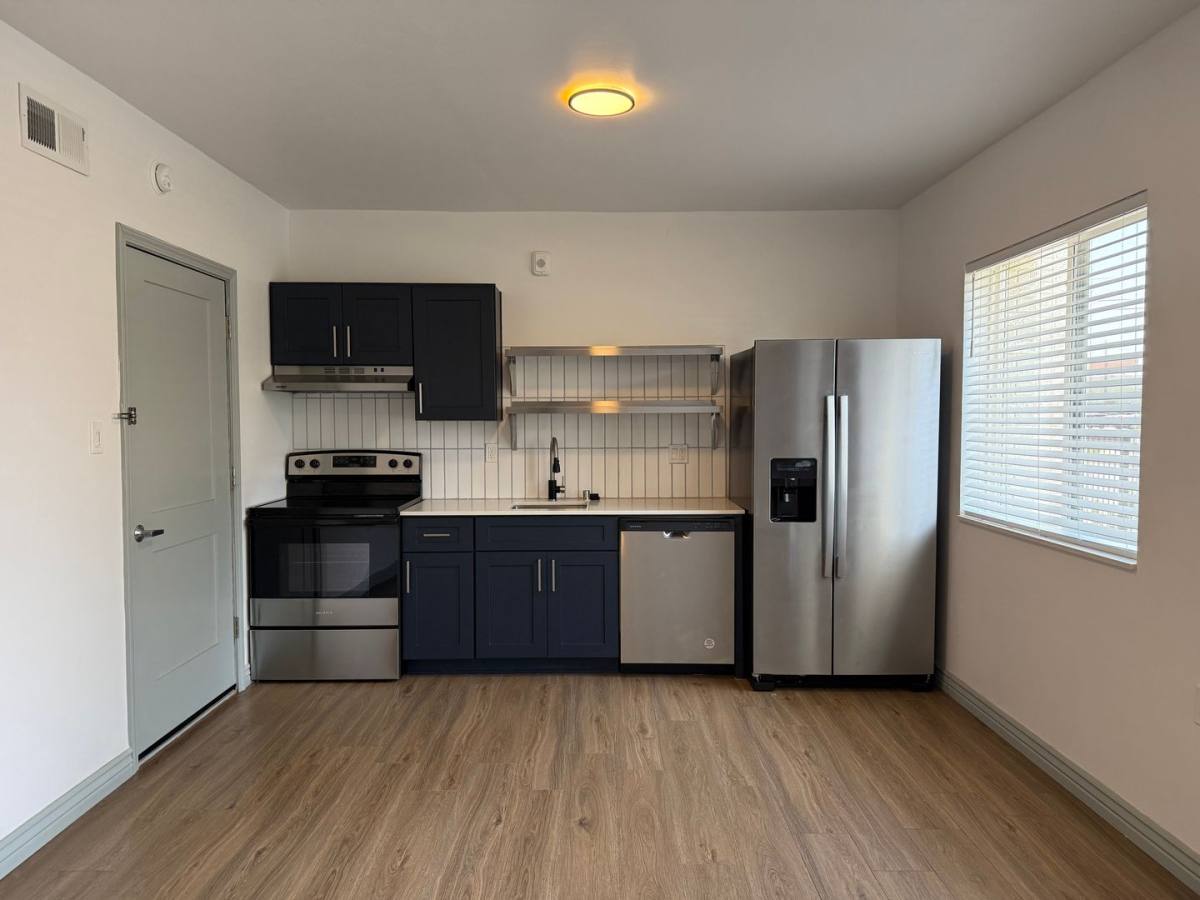 Apartment for rent at 205 7th St NW, Albuquerque, NM 87102