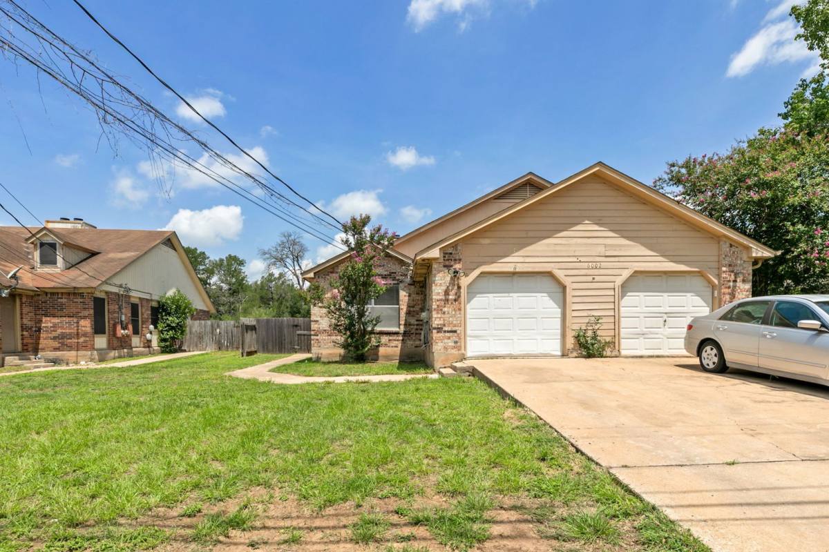 Apartment for rent at 6002 Parkwood, Austin, TX 78735