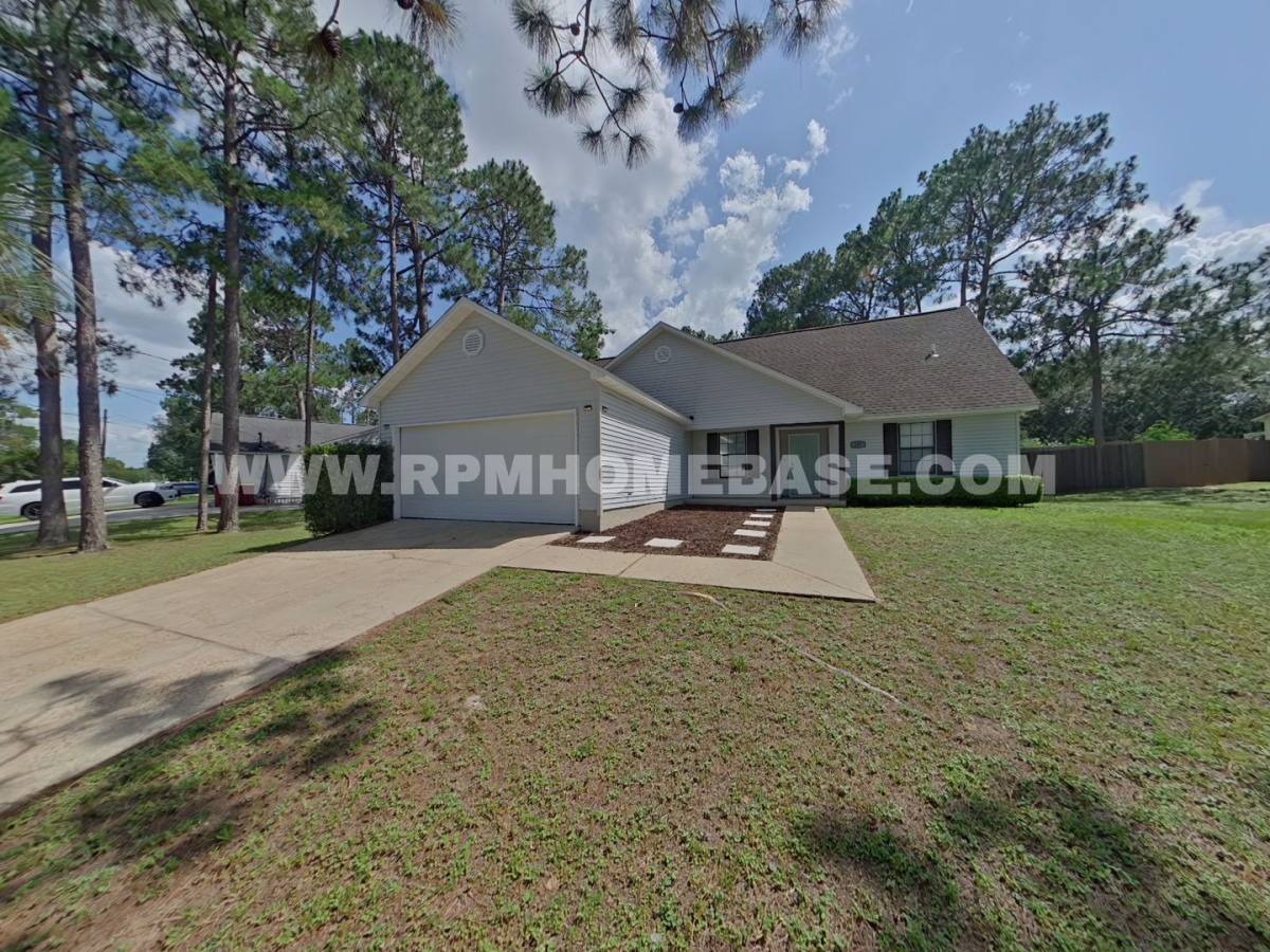 House for rent at 147 Villacrest Dr, Crestview, FL 32536