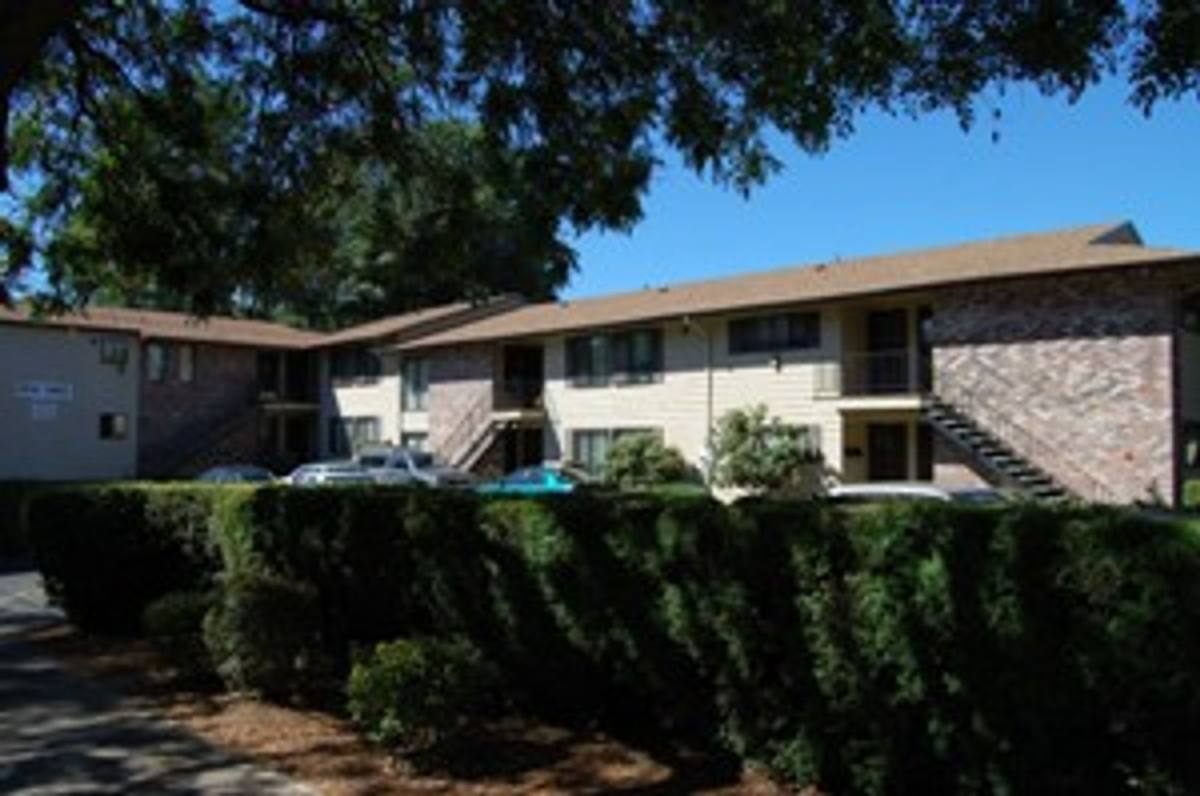 Apartment for rent at 1220-1240 SE Pine, Portland, OR 97214