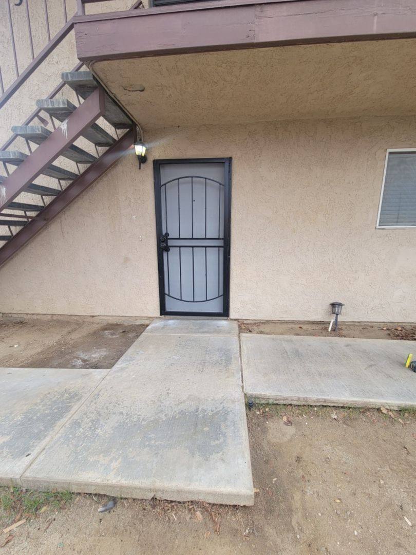 Apartment for rent at 38431 5th St E, Palmdale, CA 93550