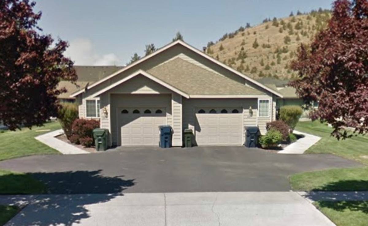 Apartment for rent at 689 691 NE Savannah Dr, Bend, OR 97701