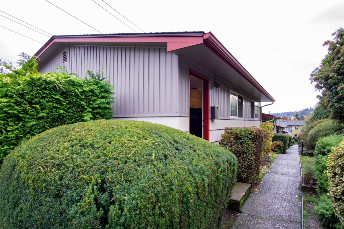 Apartment for rent at 5025 S Corbett Ave, Portland, OR 97239