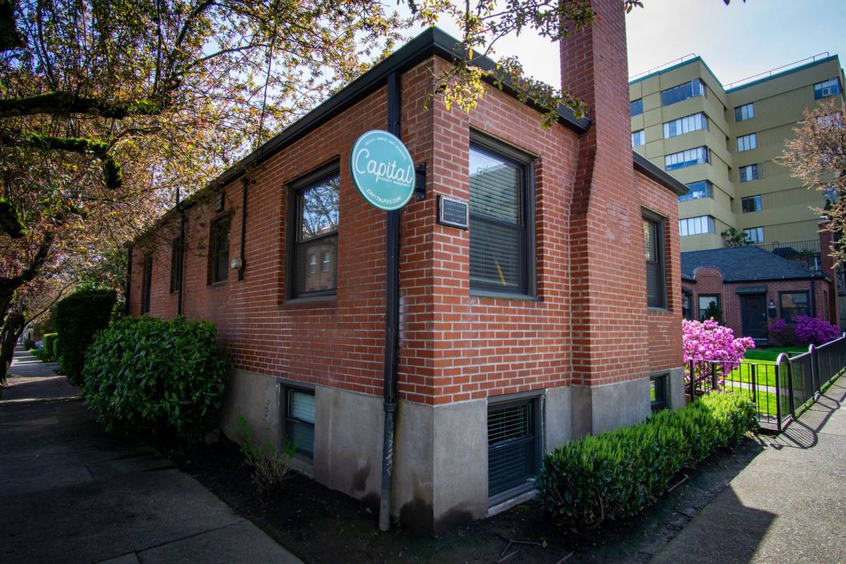 Apartment for rent at 338 NW 22nd Ave, Portland, OR 97210