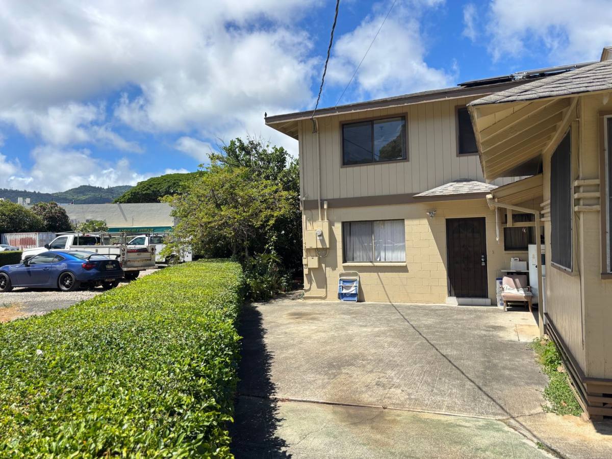 Apartment for rent at 2820 Kaimuki Ave, Honolulu, HI 96816