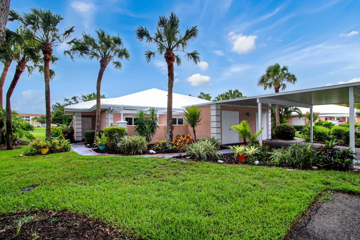 Apartment for rent at 340 Cerromar Way N, Venice, FL 34293