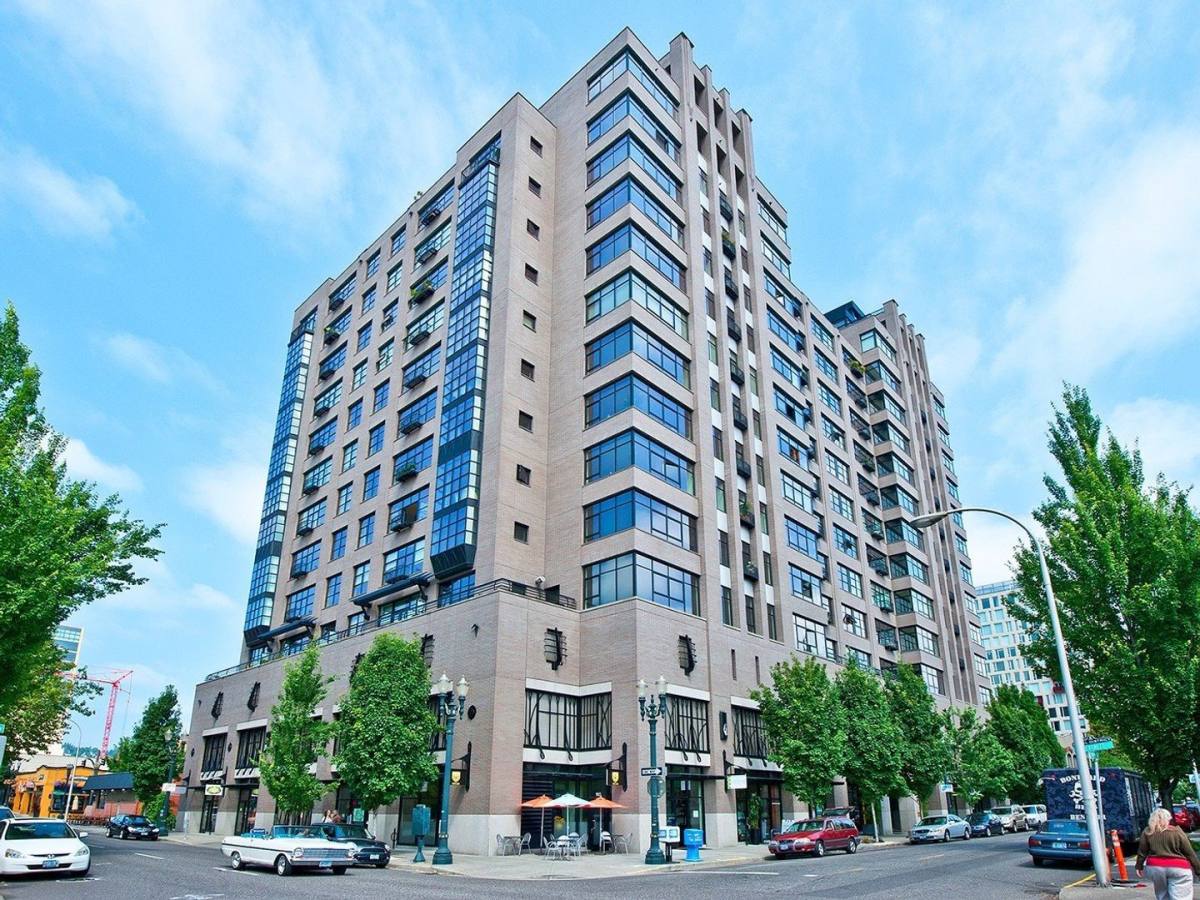 Apartment for rent at 333 NW 9th Ave, Portland, OR 97209