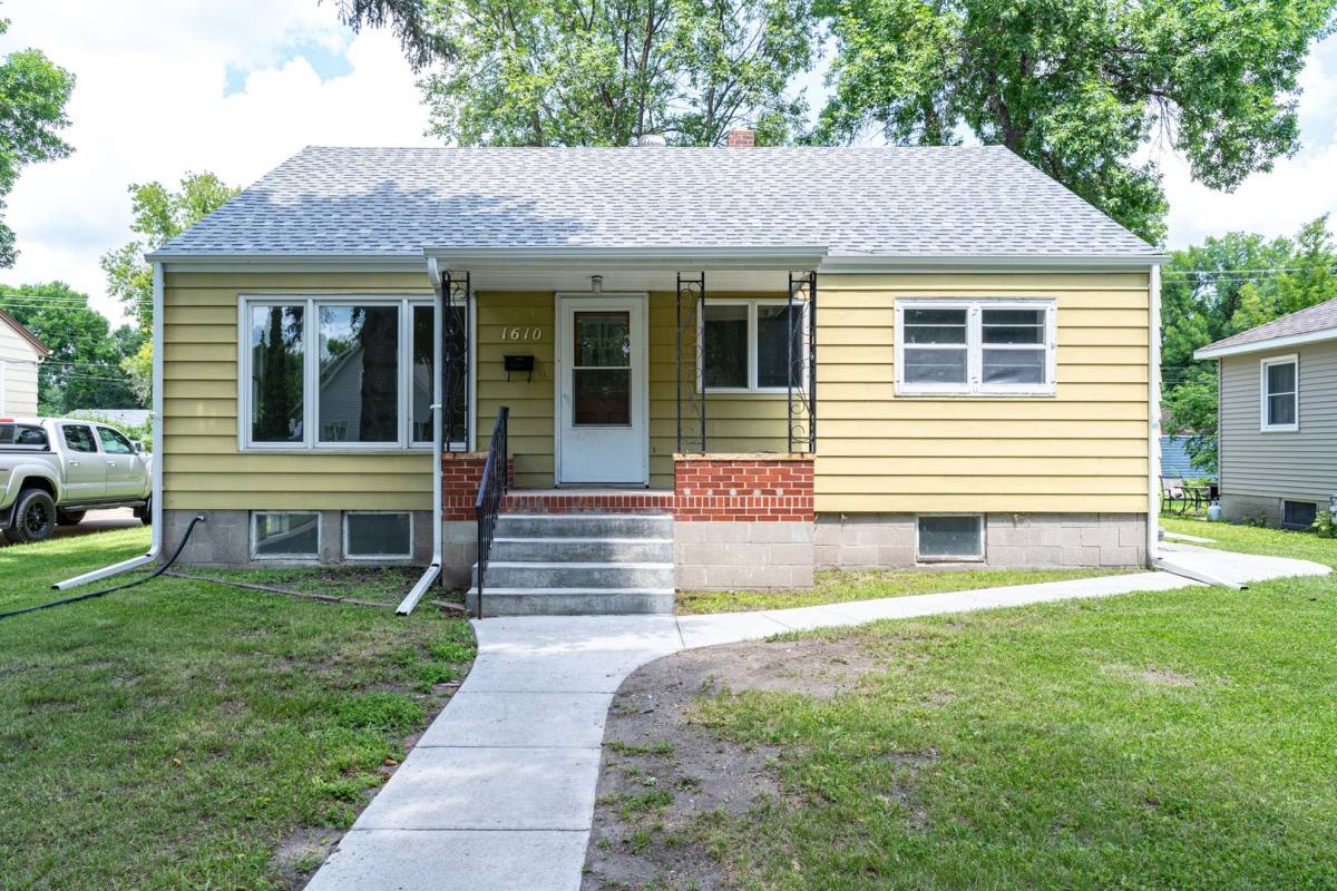 House for rent at 1610 9th Ave N, Grand Forks, ND 58203