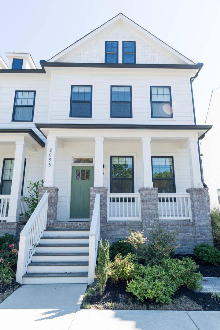 Townhouse for rent at 2055 Oakwood Ave, Nashville, TN 37207
