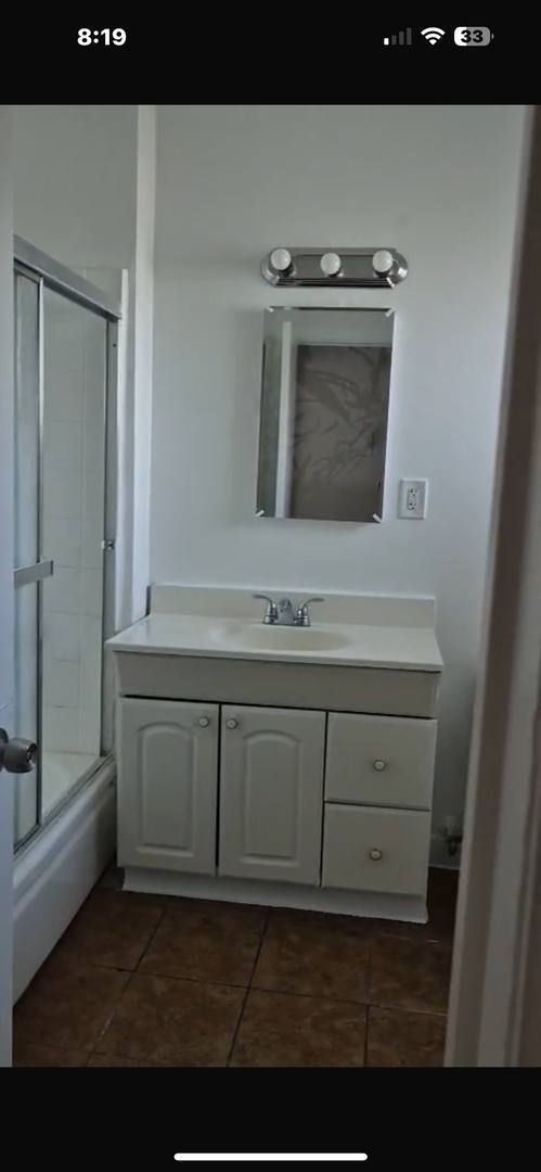 Apartment for rent at 6033 Hazelhurst St, North Hollywood, CA 91606