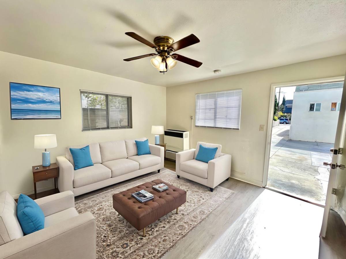 Apartment for rent at 242-246 W 13th St, San Pedro, CA 90731