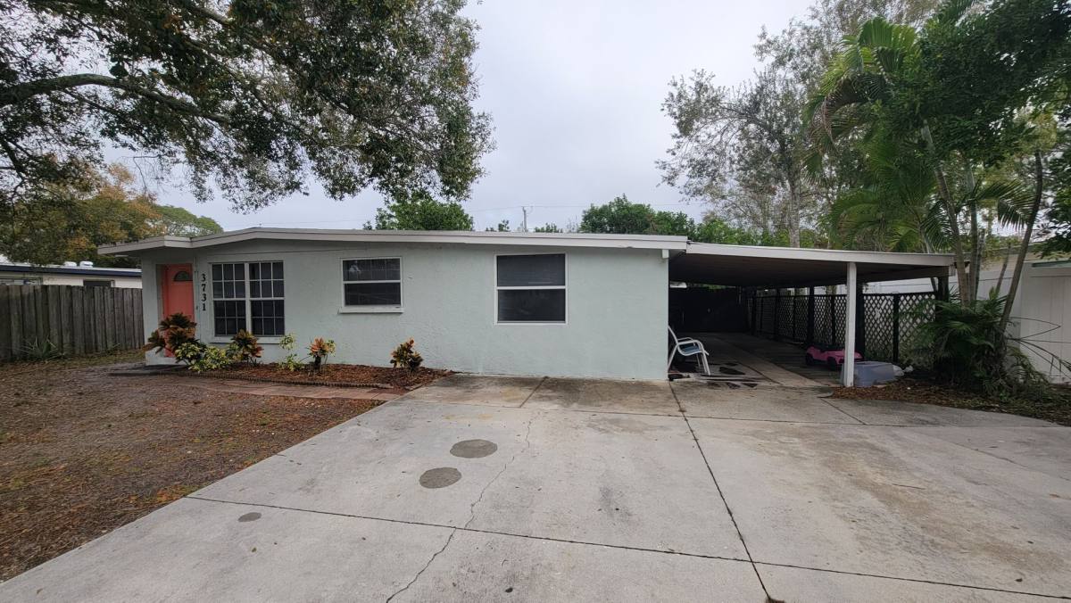 Apartment for rent at 3731 Papai Dr, Sarasota, FL 34232