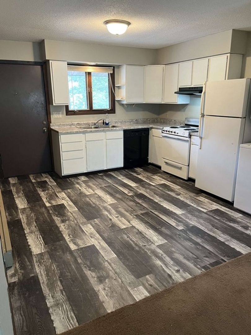 Apartment for rent at 14953 Wonderland Park Rd, Brainerd, MN 56401