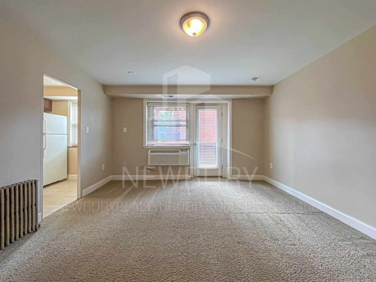 Apartment for rent at 102 W Steuben St, Pittsburgh, PA 15205