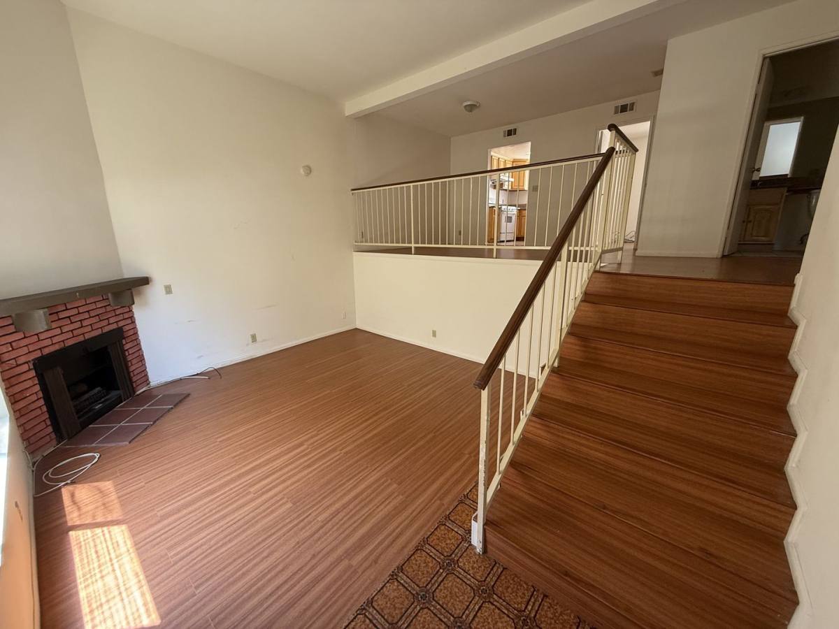 Townhouse for rent at 1818 W Cedar St, Alhambra, CA 91801