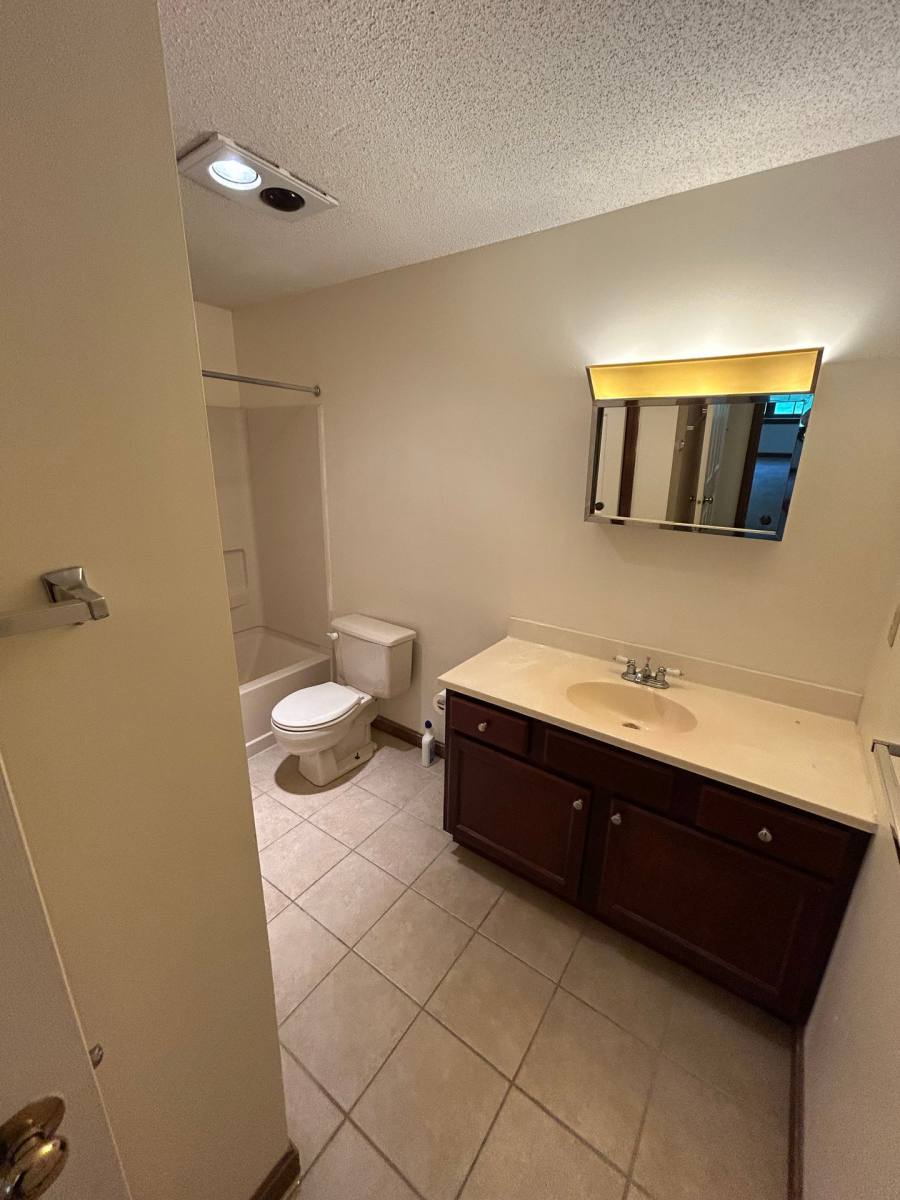 Townhouse for rent at Merrimack Meadows, 13 Hummingbird Lane, Merrimack, NH 03054