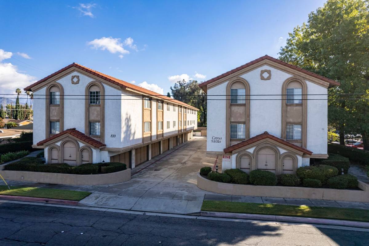 Apartment for rent at 810 S Citrus Ave, Azusa, CA 91702