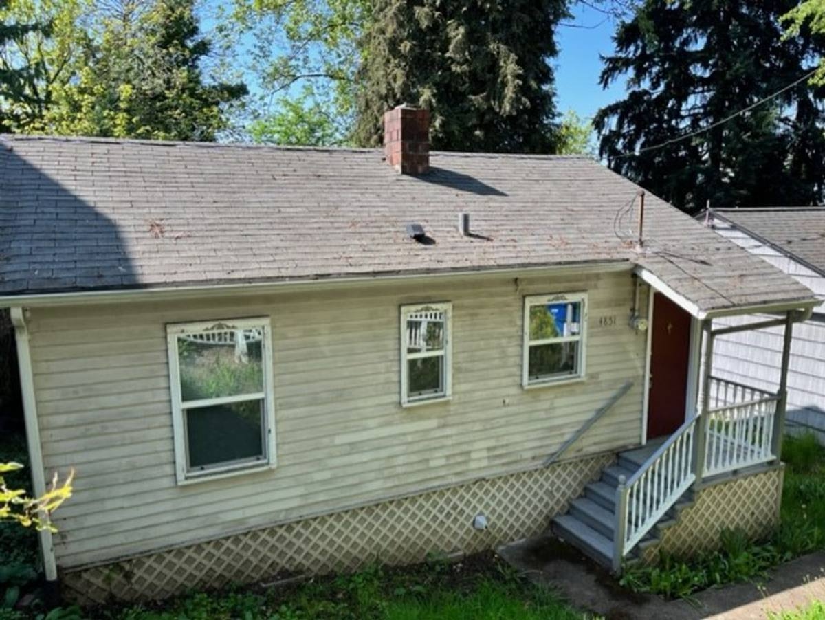 House for rent at 4851 S Bateman St, Seattle, WA 98118
