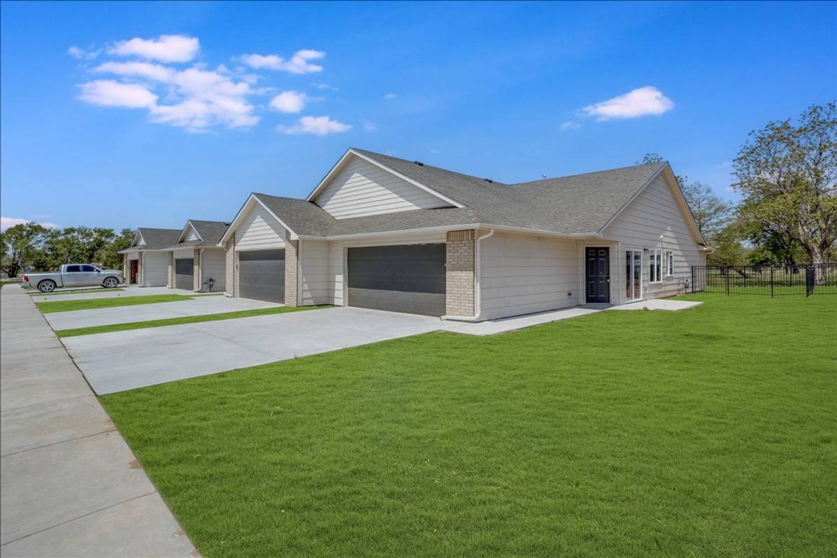 House for rent at 6831 White Pine, Wichita, KS 67205